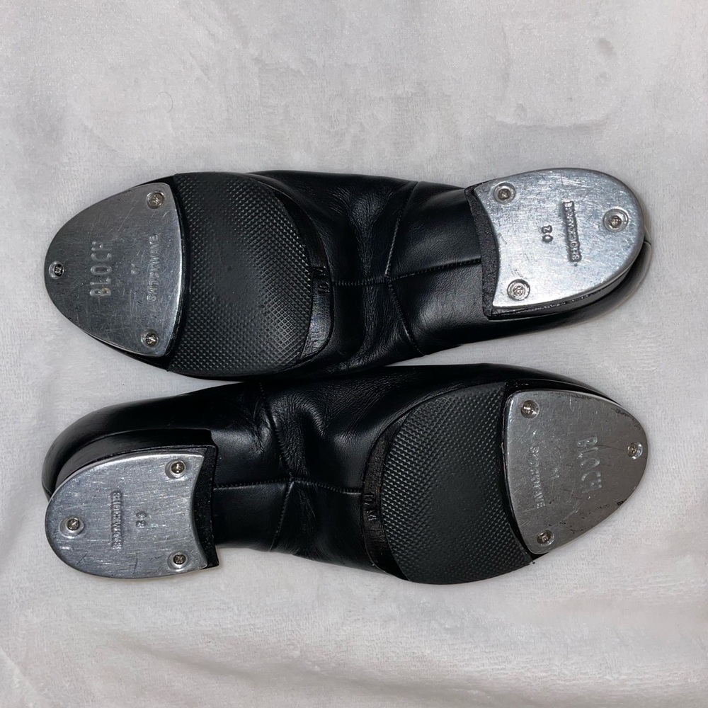 Tap shoes